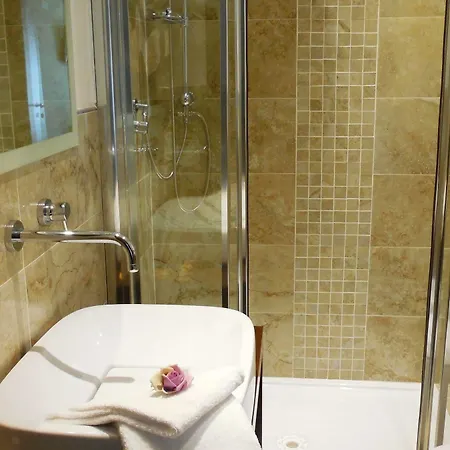 Domus Laurae 3* Rome