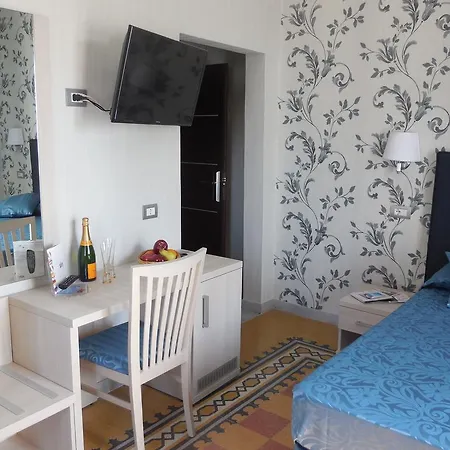 Affittacamere Domus Laurae 3*