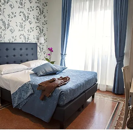 Domus Laurae 3* Róma