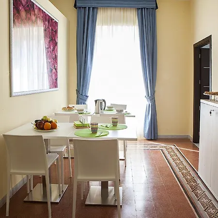 Domus Laurae 3* Řím