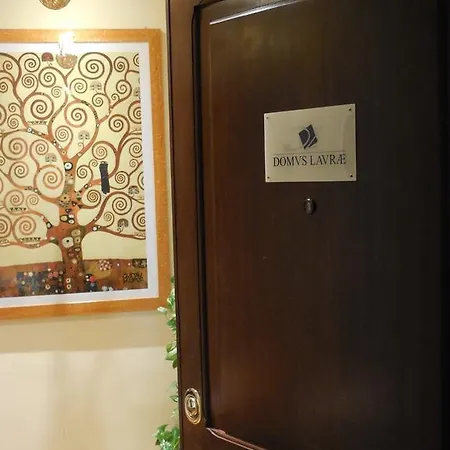 Guest house Domus Laurae Rome